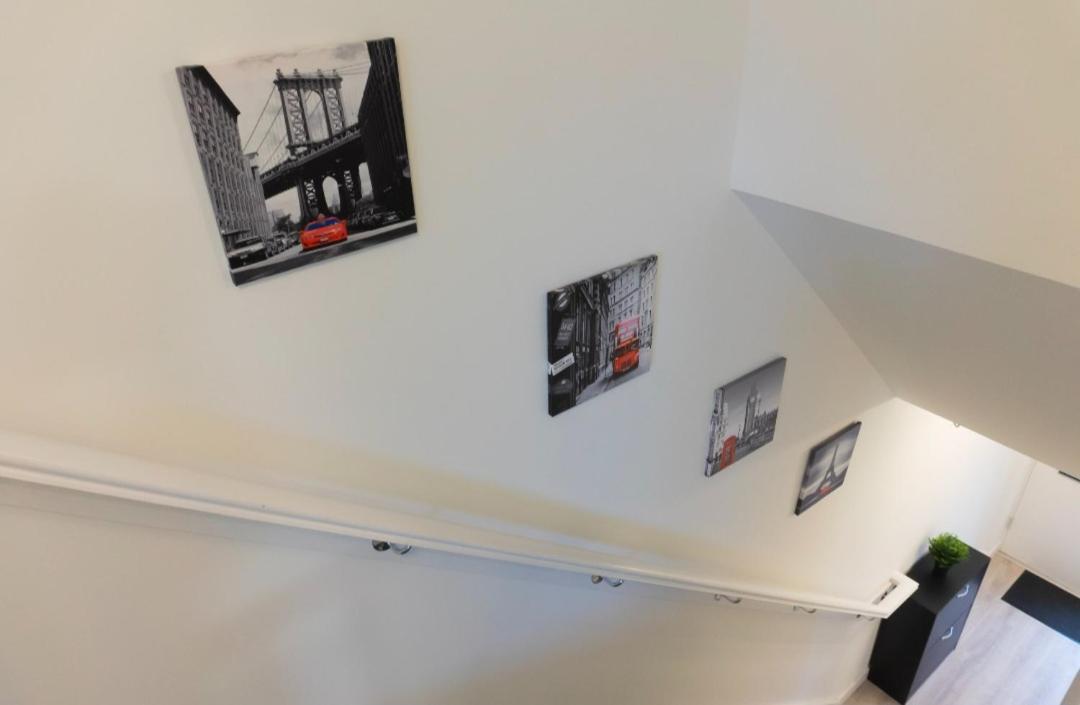 Stylish House With Private Parking Villa Glasgow Bagian luar foto