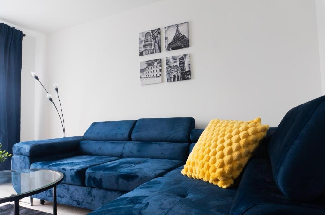 Stylish House With Private Parking Villa Glasgow Bagian luar foto