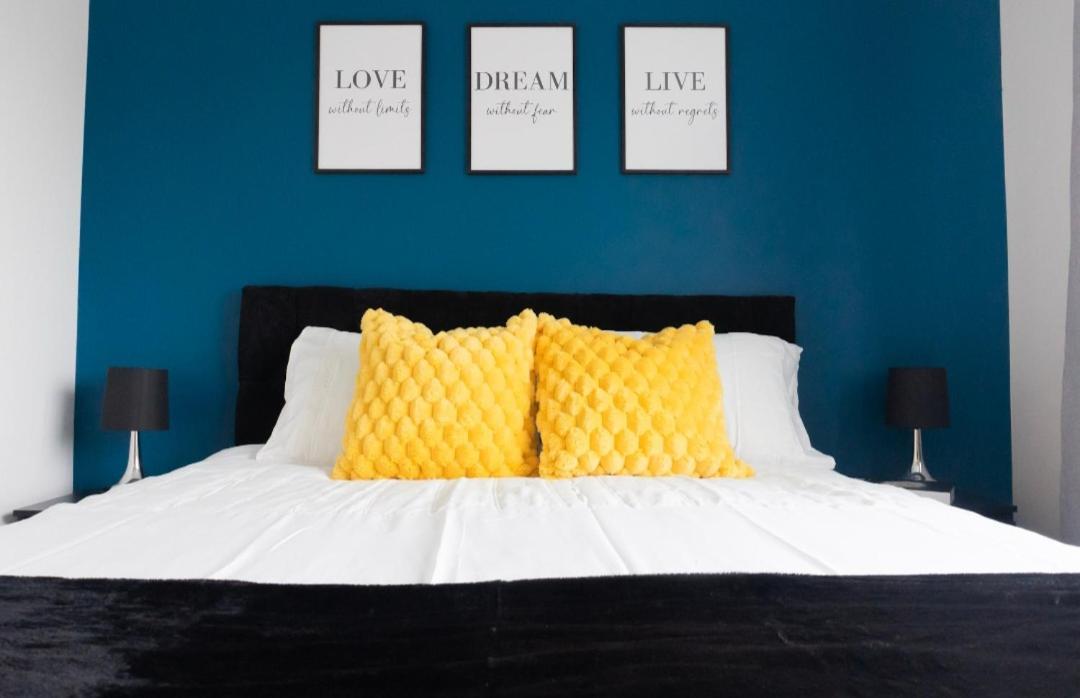 Stylish House With Private Parking Villa Glasgow Bagian luar foto